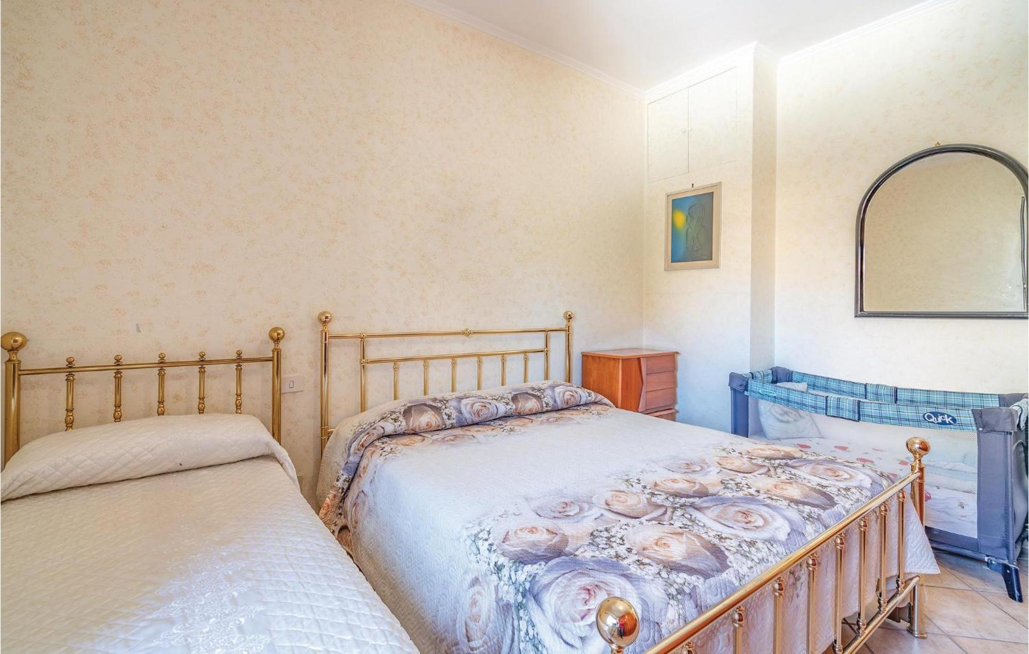 Gorgeous Apartment In Ladispoli Rm With Wifi Kültér fotó