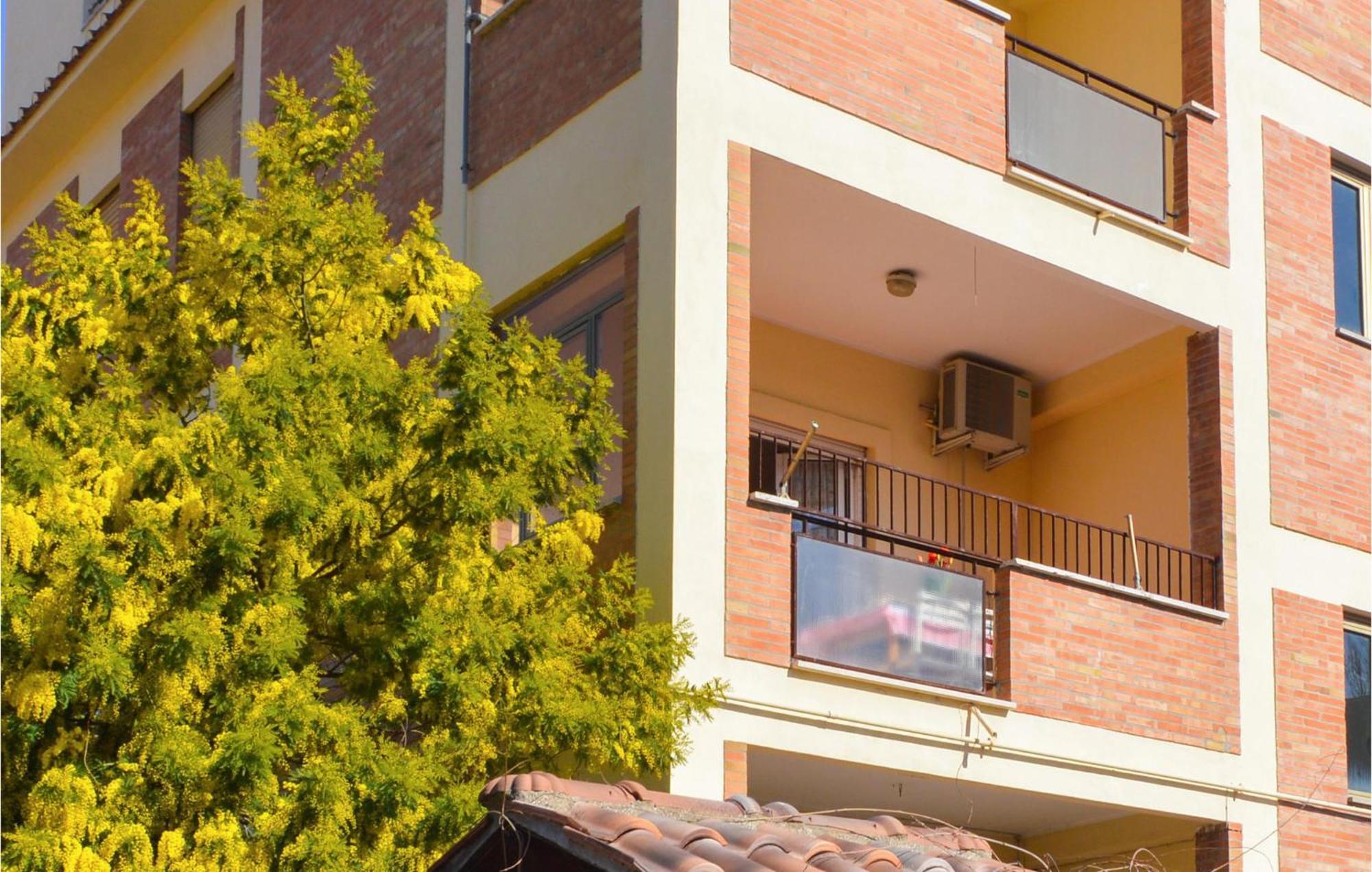 Gorgeous Apartment In Ladispoli Rm With Wifi Kültér fotó